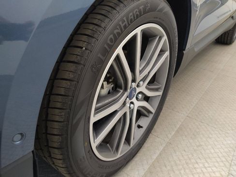 Used 2019 Ford Edge Titanium w/ Equipment Group 301A FWD image 31
