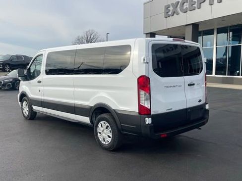 Used 2023 Ford Transit 350 XLT image 3