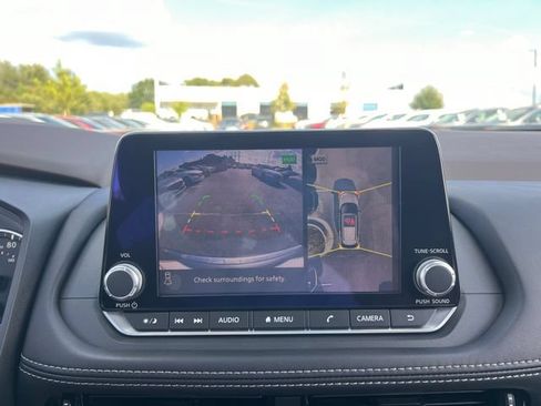 Used 2021 Nissan Rogue SV FWD image 23