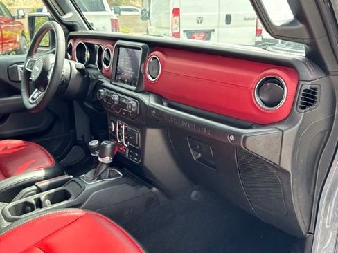 Used 2023 Jeep Wrangler Unlimited Rubicon 4xe AWD/4WD image 14