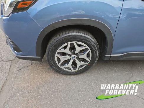 Used 2023 Subaru Forester Premium AWD/4WD image 19