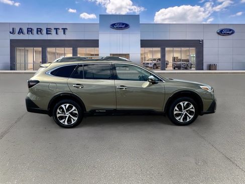 Used 2020 Subaru Outback Touring XT AWD/4WD image 8
