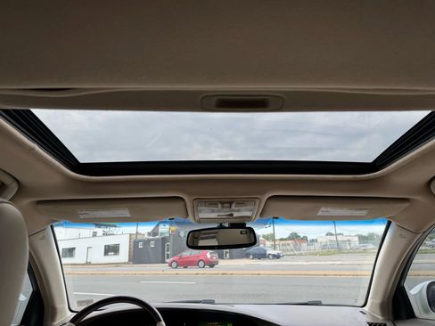 Used 2010 Toyota Avalon XL image 15