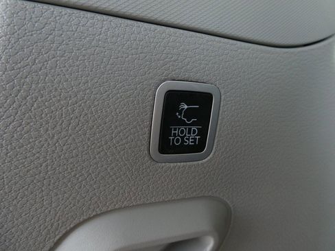 Used 2024 Jeep Wagoneer Series II w/ Premium Group I image 19