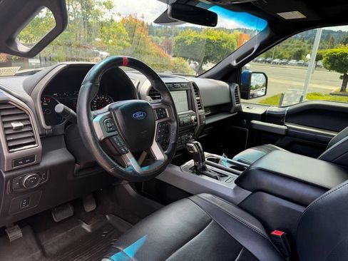Used 2018 Ford F150 Raptor w/ Equipment Group 802A Luxury AWD/4WD image 17