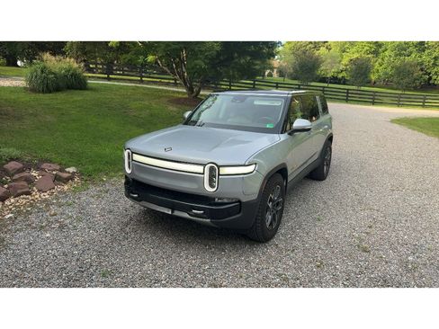Used 2023 Rivian R1S Adventure AWD/4WD image 1
