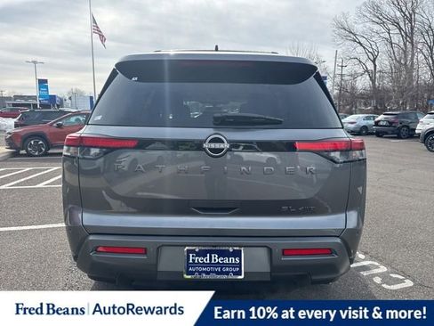 New 2026 Nissan Pathfinder SL image 8