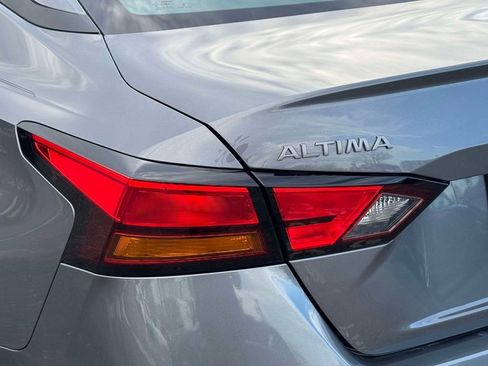 Used 2025 Nissan Altima 2.5 S image 10