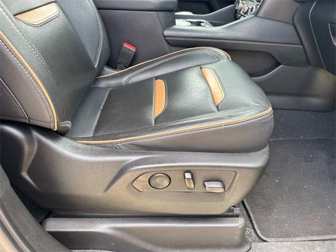 Used 2021 GMC Yukon AT4 image 14
