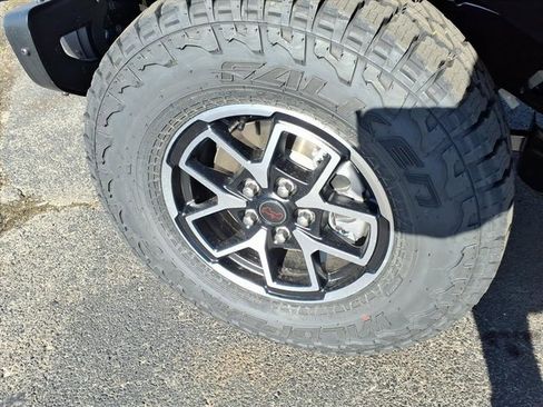 New 2026 Jeep Gladiator Rubicon image 6