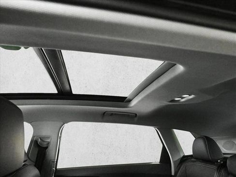 Certified 2023 Audi e-tron Premium Plus w/ Premium Plus Package image 20