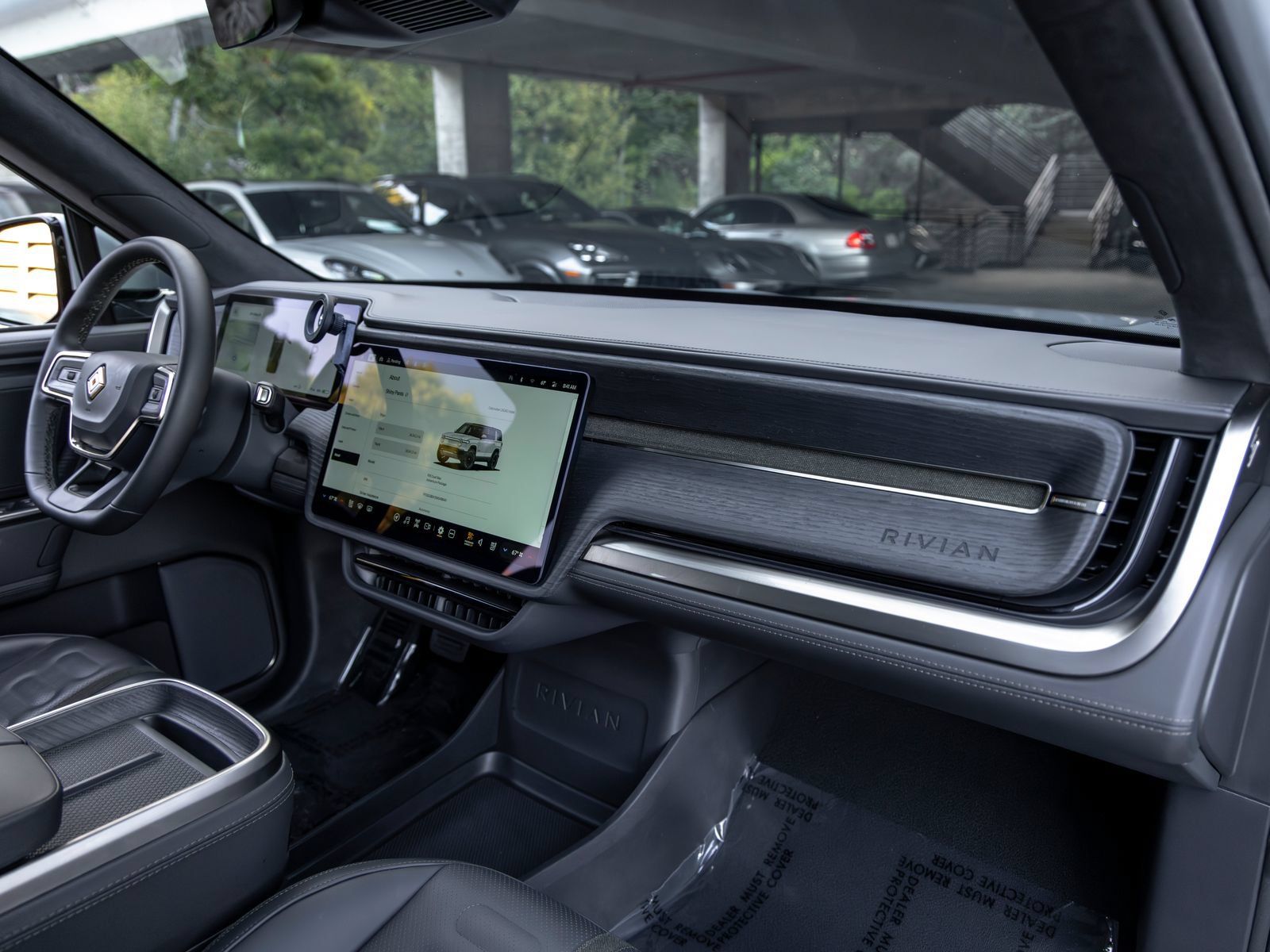 Used 2025 Rivian R1S Adventure Dual AWD/4WD image 52