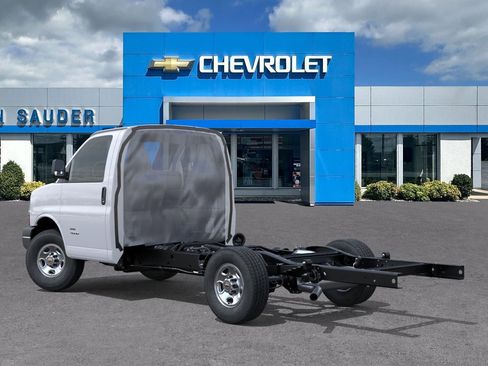 New 2025 Chevrolet Express 3500 w/ Power Convenience Package image 3