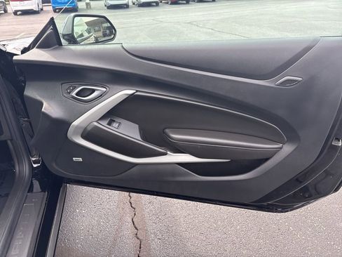 Used 2023 Chevrolet Camaro LT w/ Technology Package image 25