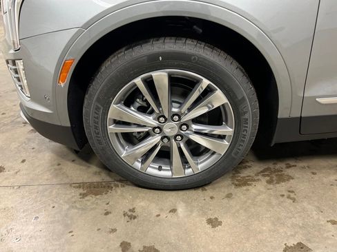 New 2026 Cadillac XT5 Premium Luxury image 9