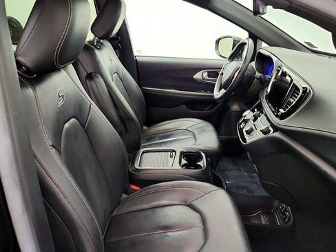 Used 2021 Chrysler Pacifica Touring-L w/ Premium & Safety Sphere Group AWD/4WD image 25