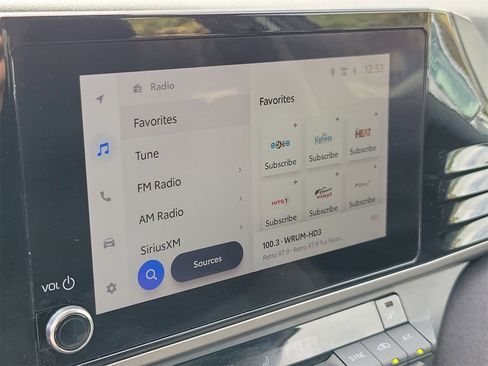 Used 2025 Toyota Camry LE image 25