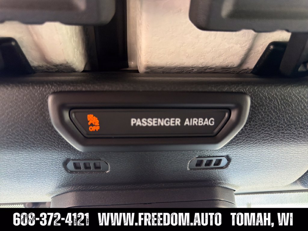 Used 2020 Jeep Gladiator Rubicon w/ LED Lighting Group AWD/4WD image 23