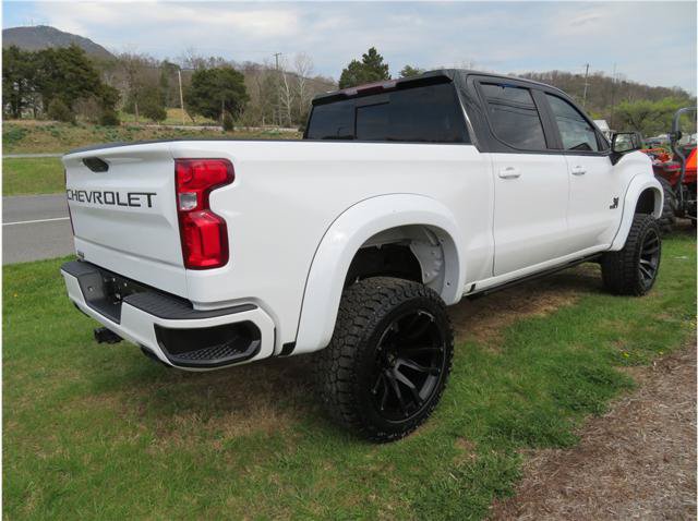 Used 2021 Chevrolet Silverado 1500 RST w/ Convenience Package II AWD/4WD image 2