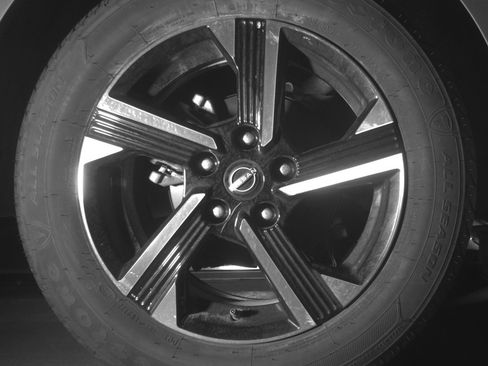 Used 2025 Nissan Sentra SV FWD image 15