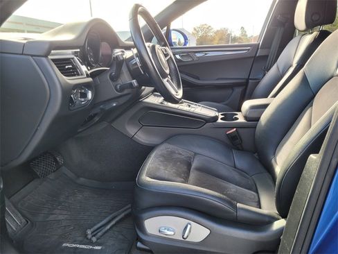 Used 2018 Porsche Macan Base image 4