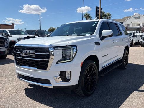 Used 2024 GMC Yukon SLT w/ SLT Premium Package AWD/4WD image 1