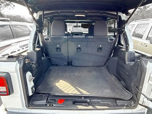 Used 2022 Jeep Wrangler Unlimited Sport image 30