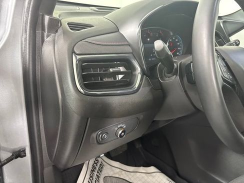 Used 2024 Chevrolet Equinox RS AWD/4WD image 12