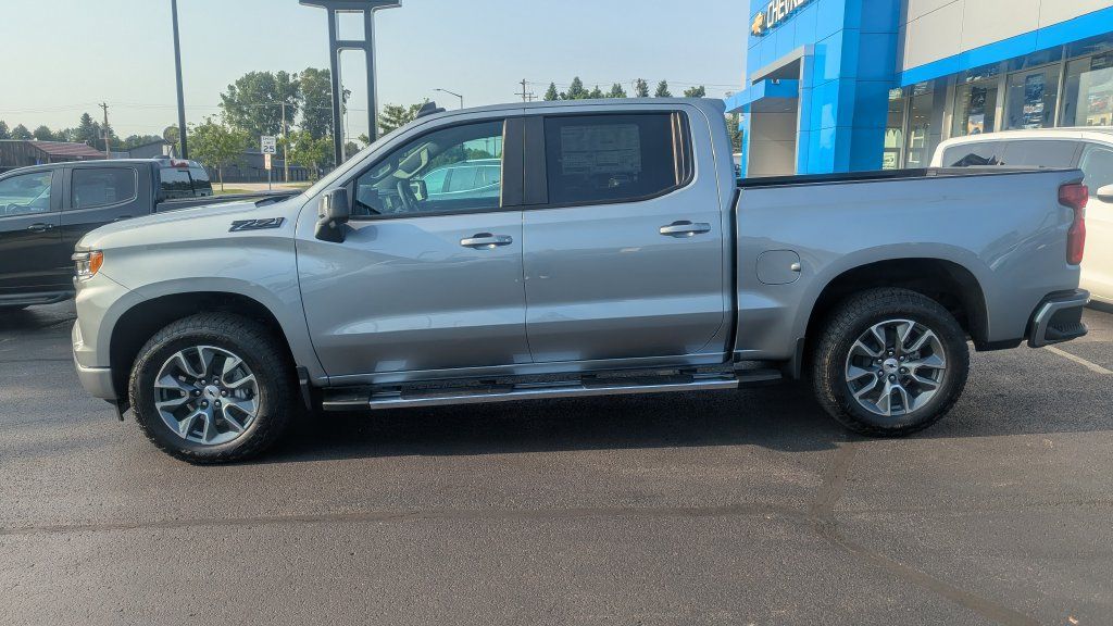 New 2026 Chevrolet Silverado 1500 RST w/ Safety Package AWD/4WD image 4
