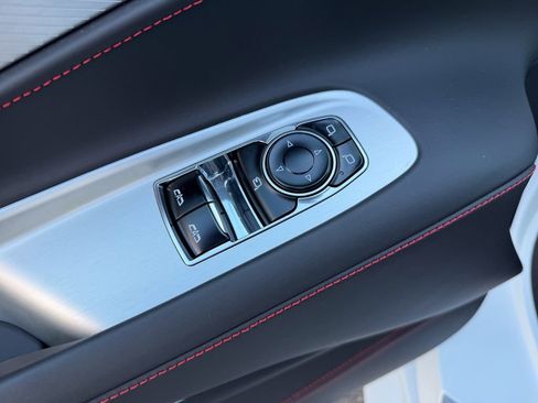 Used 2021 Chevrolet Corvette Stingray Premium Cpe w/ Z51 Performance Package image 16