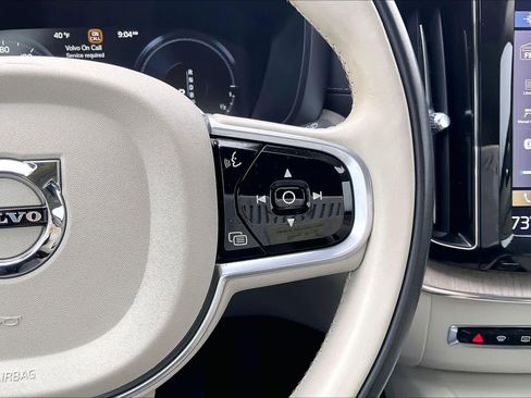 Used 2018 Volvo XC60 T8 Inscription w/ Advanced Package image 22