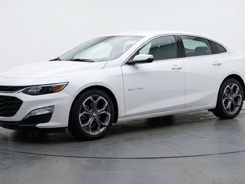 Used 2024 Chevrolet Malibu LT FWD image 3