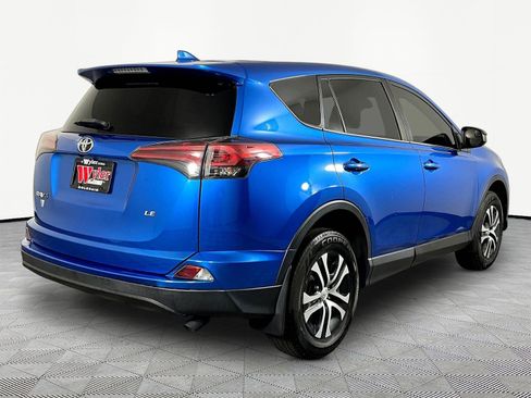 Used 2018 Toyota RAV4 LE w/ All Weather Liner Package FWD image 6