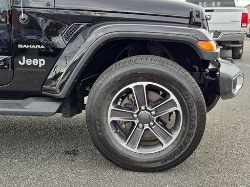 Used 2023 Jeep Wrangler Unlimited Sahara image 11