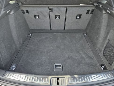 Certified 2025 Porsche Macan image 31