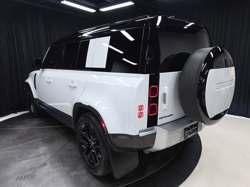 Used 2025 Land Rover Defender 110 S image 53