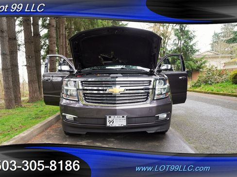 Used 2017 Chevrolet Suburban Premier RWD image 31