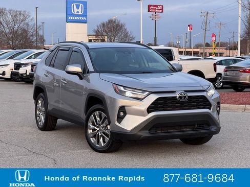 Used 2023 Toyota RAV4 XLE Premium image 1