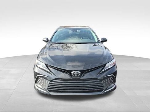 Used 2024 Toyota Camry LE image 9