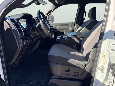 Used 2024 RAM 2500 Big Horn image 9