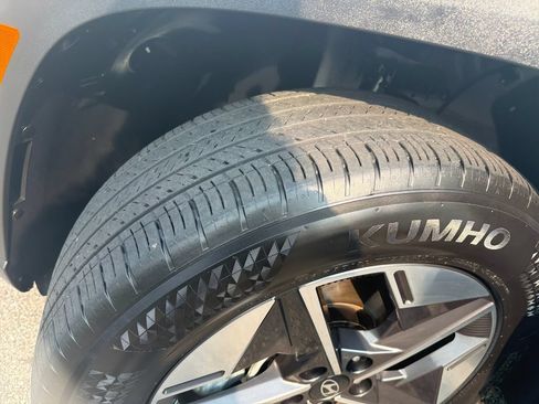 Used 2025 Hyundai Tucson SEL FWD image 32
