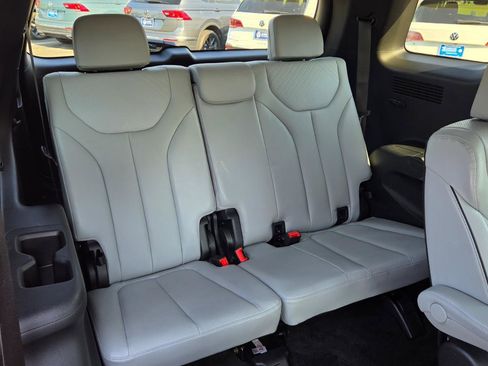 Used 2025 Hyundai Palisade SEL image 55