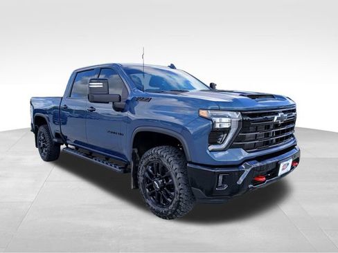 Used 2026 Chevrolet Silverado 2500 LTZ w/ Trail Boss Package AWD/4WD image 7