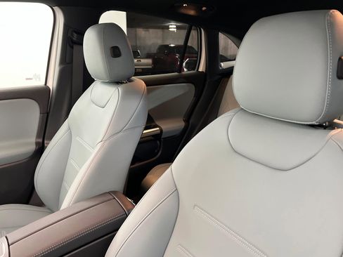 New 2026 Mercedes-Benz GLA 250 4MATIC image 16