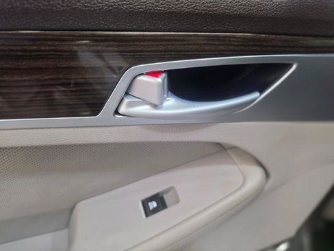 Used 2016 Hyundai Genesis 3.8 RWD image 28