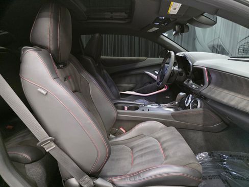 Used 2022 Chevrolet Camaro ZL1 image 33