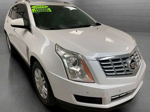 Used 2016 Cadillac SRX Luxury w/ Driver Awareness Package FWD image 3