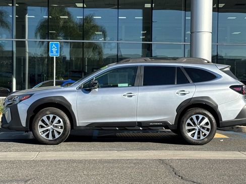 Certified 2025 Subaru Outback Premium image 9