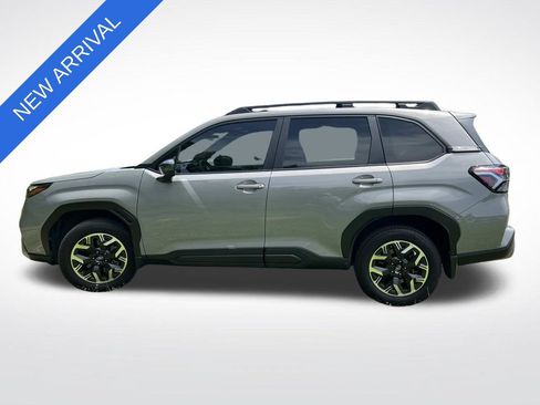 Used 2025 Subaru Forester Premium w/ Convenience Package #2 AWD/4WD image 5