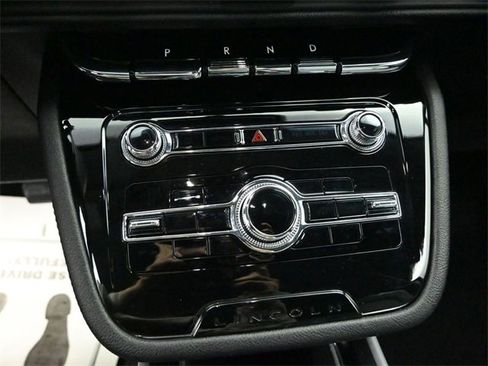 Certified 2022 Lincoln Corsair AWD w/ Equipment Group 101A image 18